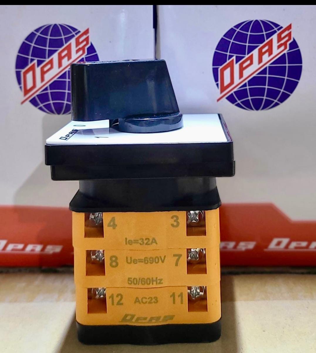 OPAS 32 Amp 3-Pole Circuit Breaker | Reliable Power Protection – Asghar Electric